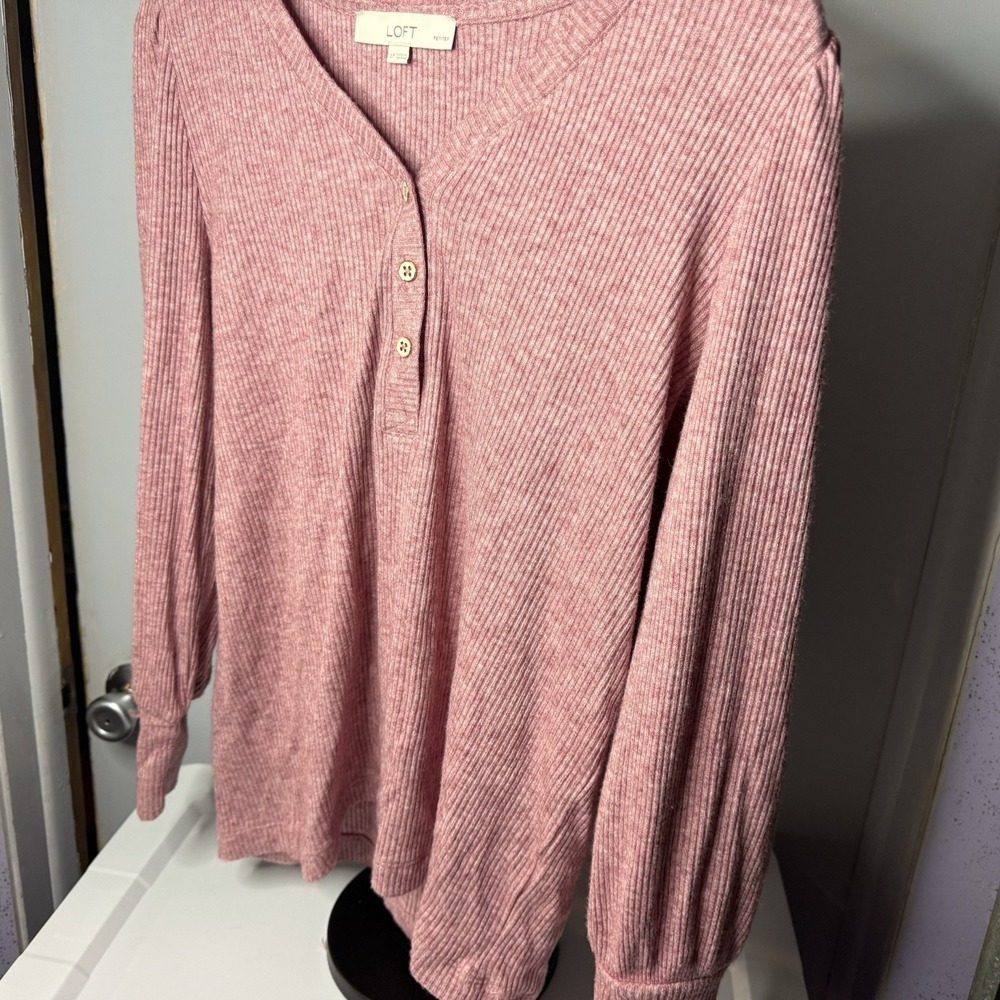 LOFT Women’s Petite L Salmon Pink Stripe V Neck Button Pullover Sweater Preppy - Picture 5 of 9